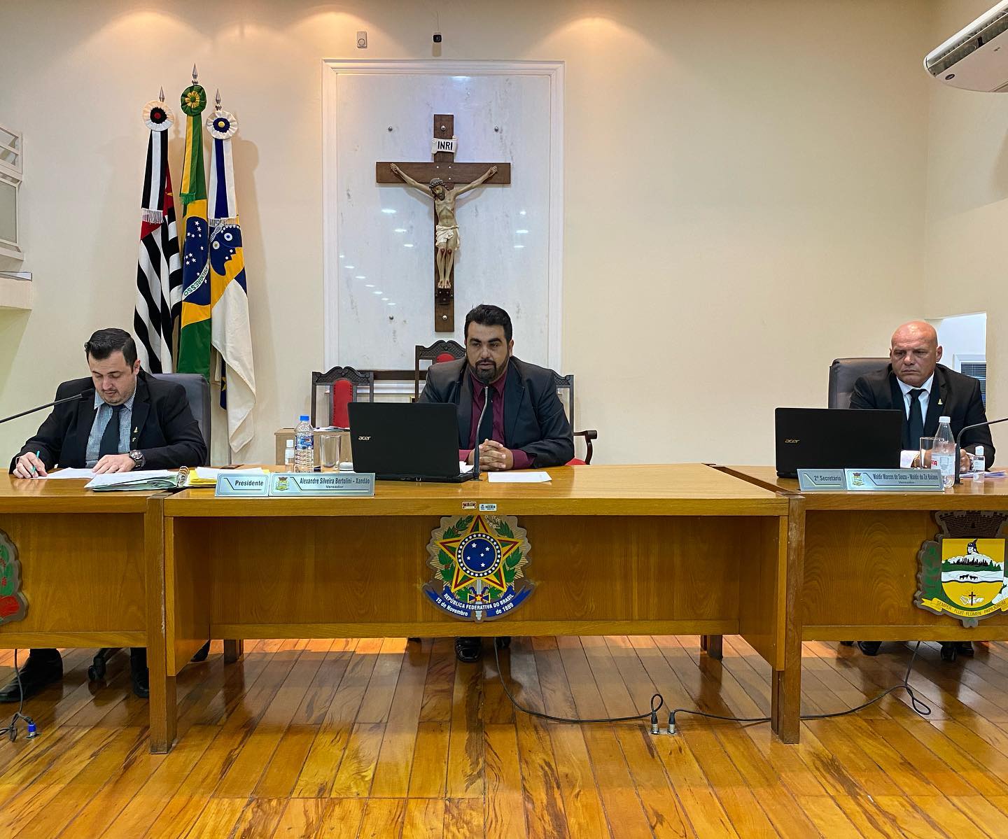 Câmara vota a urgência da verba de R$ 660.000,00 para reforma de escola.