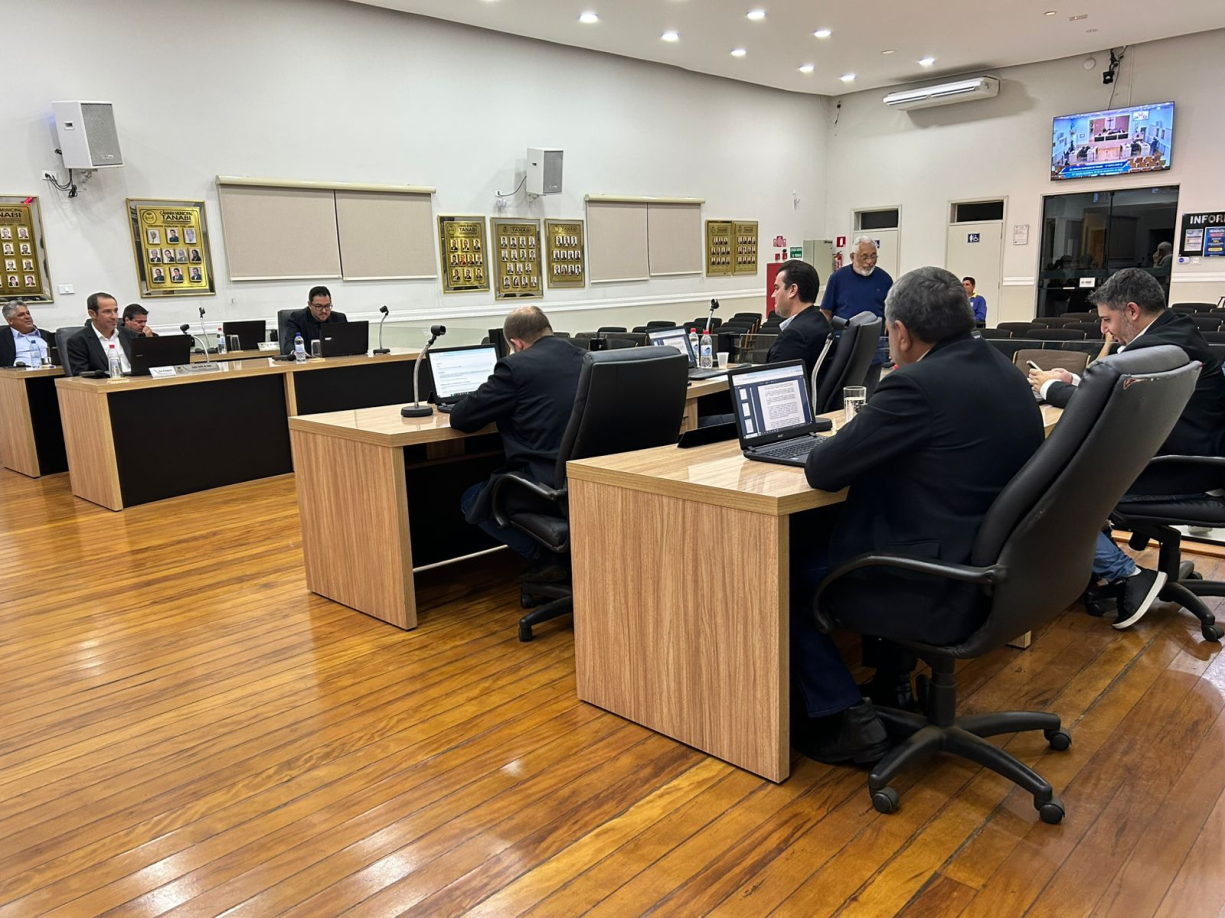 Projeto de Lei nº 153/2025 é aprovado em duas discussões na Câmara