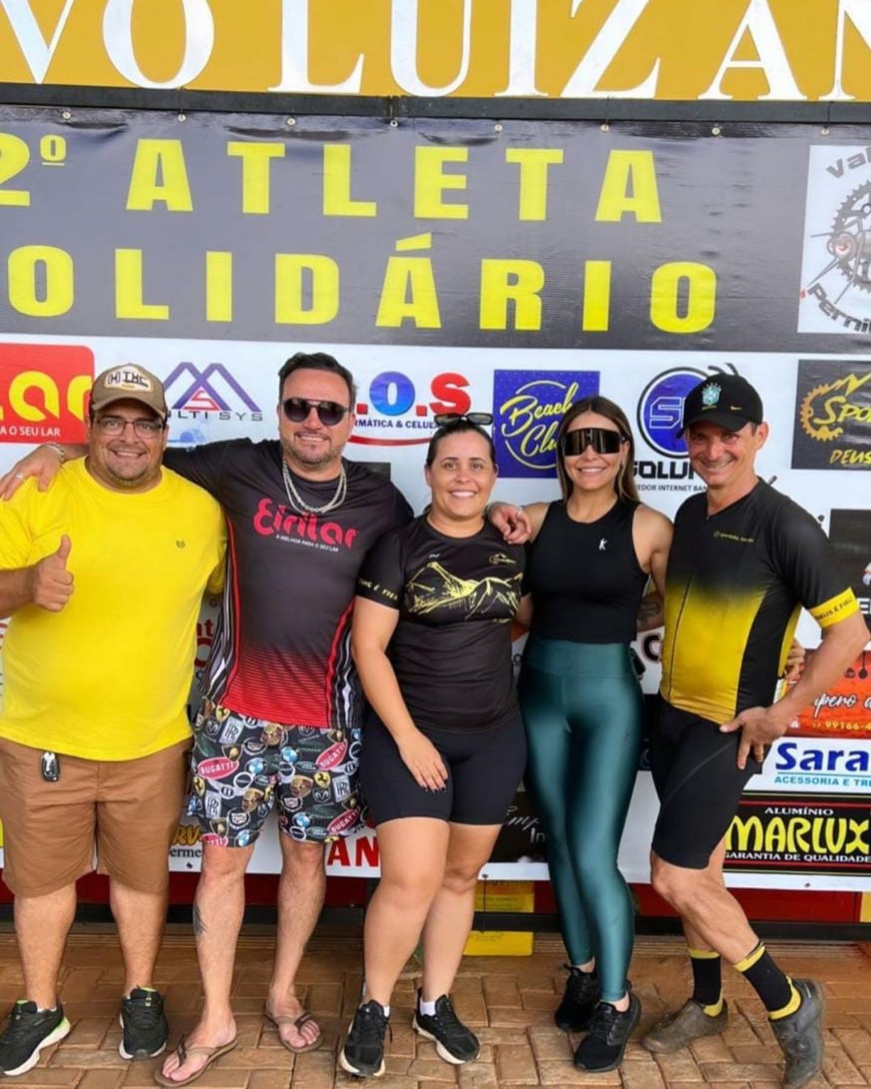 Presidente da Câmara Municipal prestigia evento beneficente.