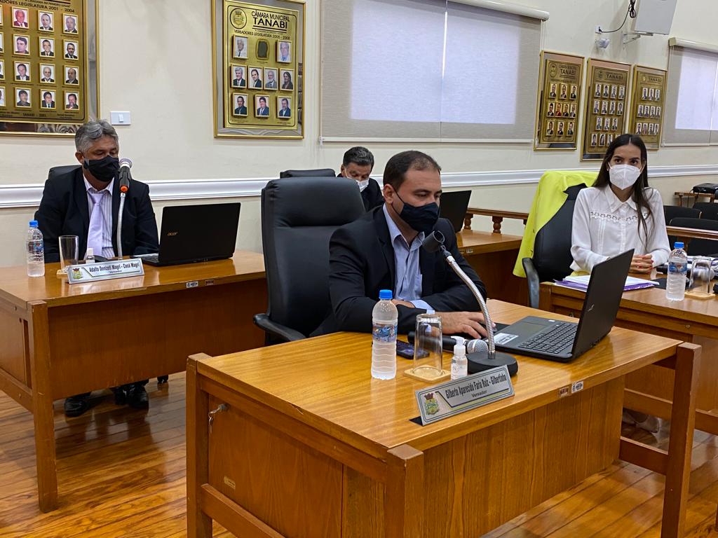 Vereadores protocolam Requerimento sobre o Clube Municipal