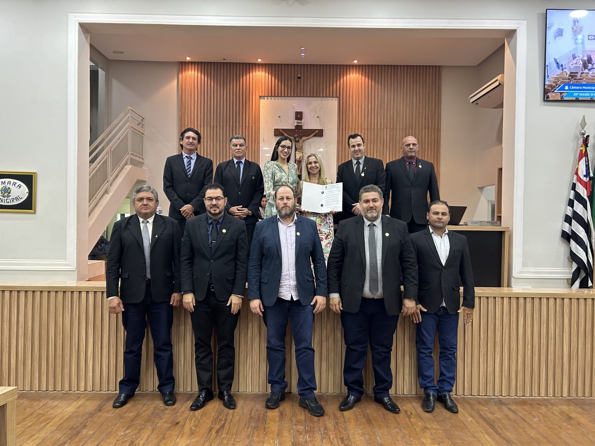 Irmã Gabriele dos Santos Alves recebe moção por profissão religiosa