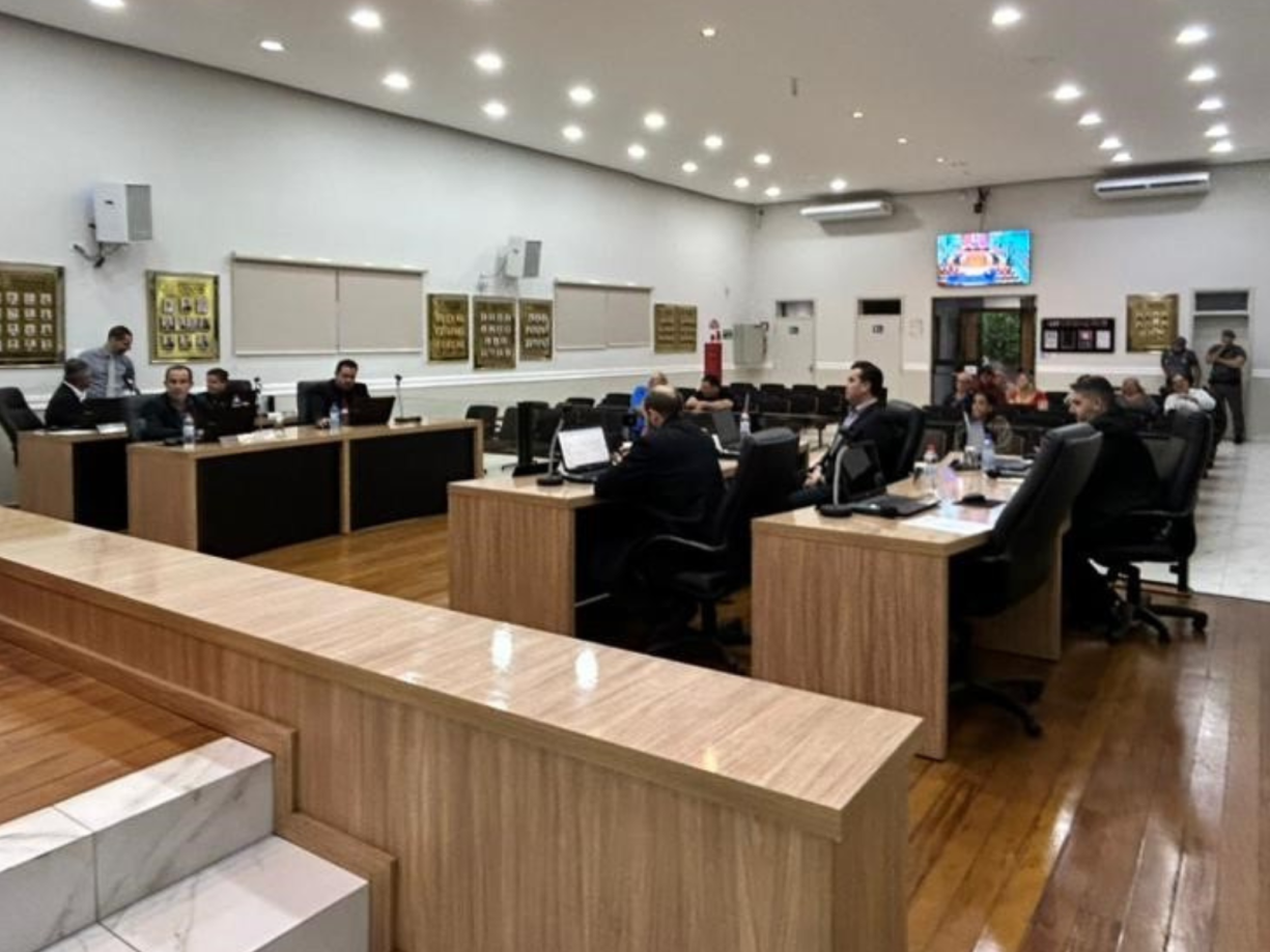 Crédito adicional especial para instalação de iluminação no Estádio Municipal Alberto Víctolo
