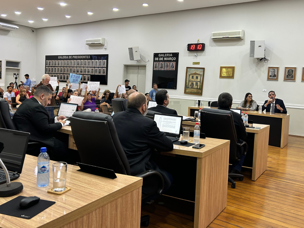 Câmara Municipal de Tanabi realiza Sessão Extraordinária de Julgamento de Denúncia