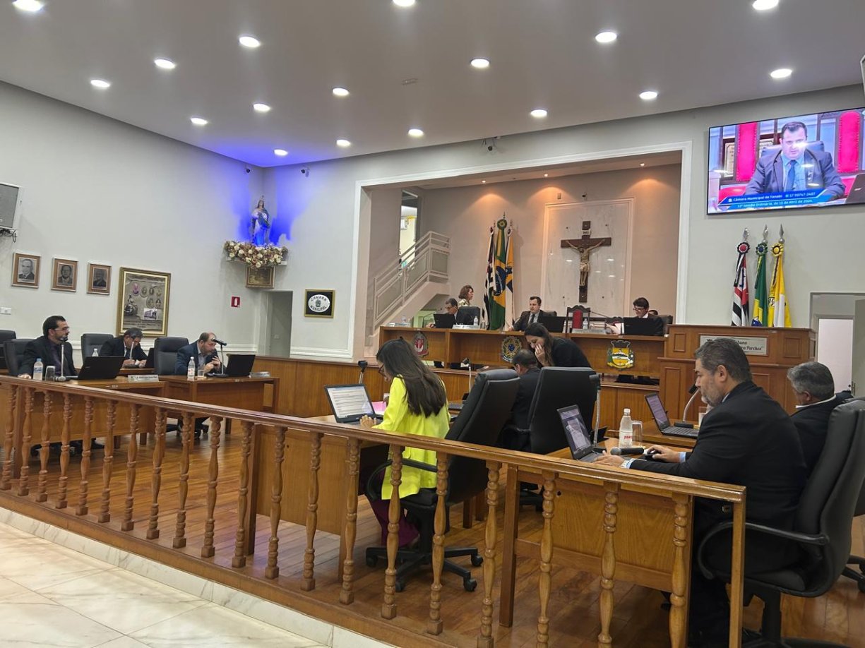 Em regime de urgência, Câmara aprova verba de R$ 50 mil para parquinhos