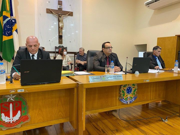 Câmara aprova Projeto de Lei que autoriza o transporte gratuito para estudantes.