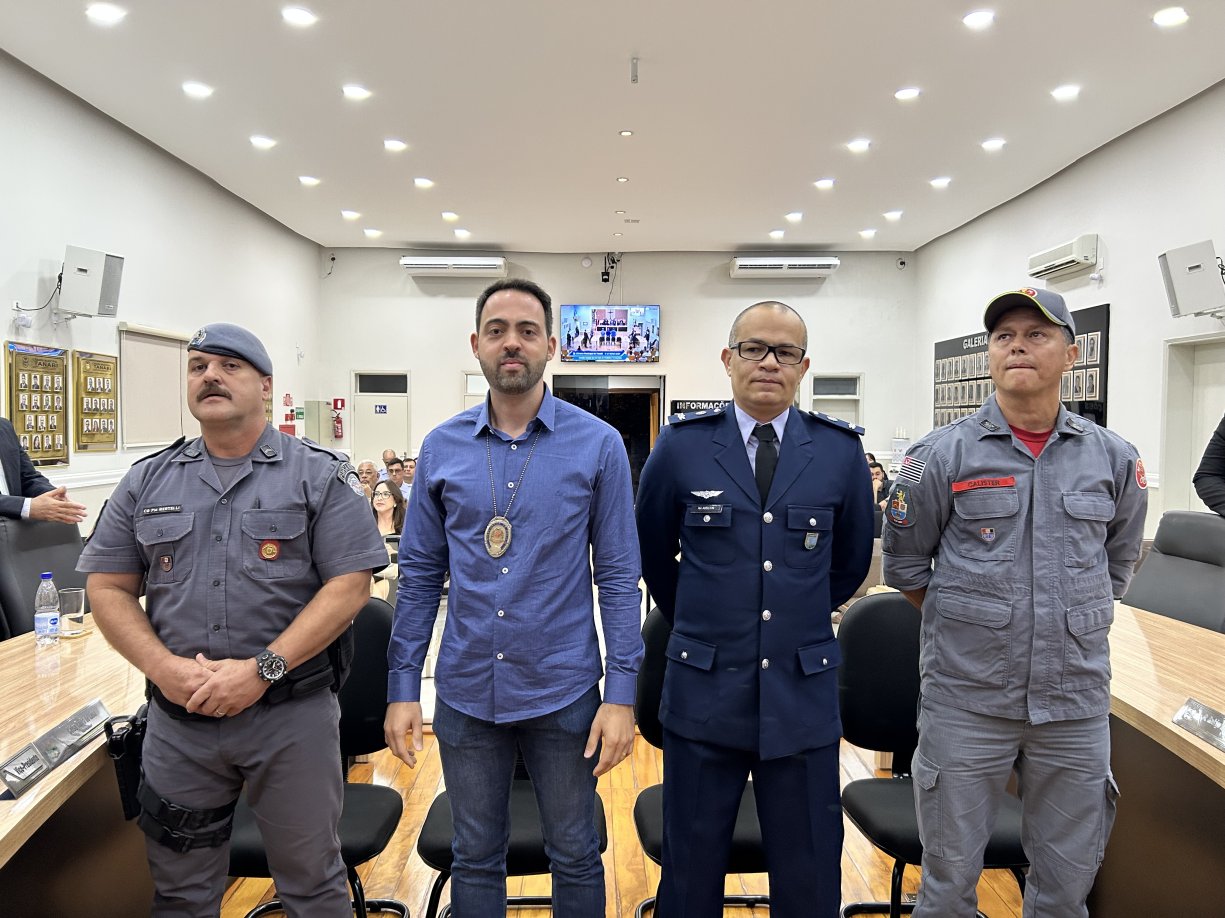 Sessão solene marca entrega da Medalha Tiradentes a profissionais da segurança 