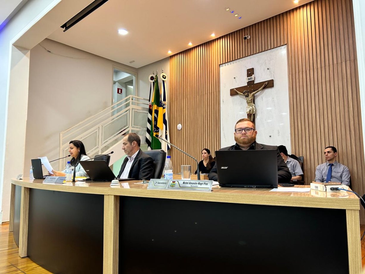 Câmara aprova sete projetos em sessões ordinária e extraordinária desta segunda