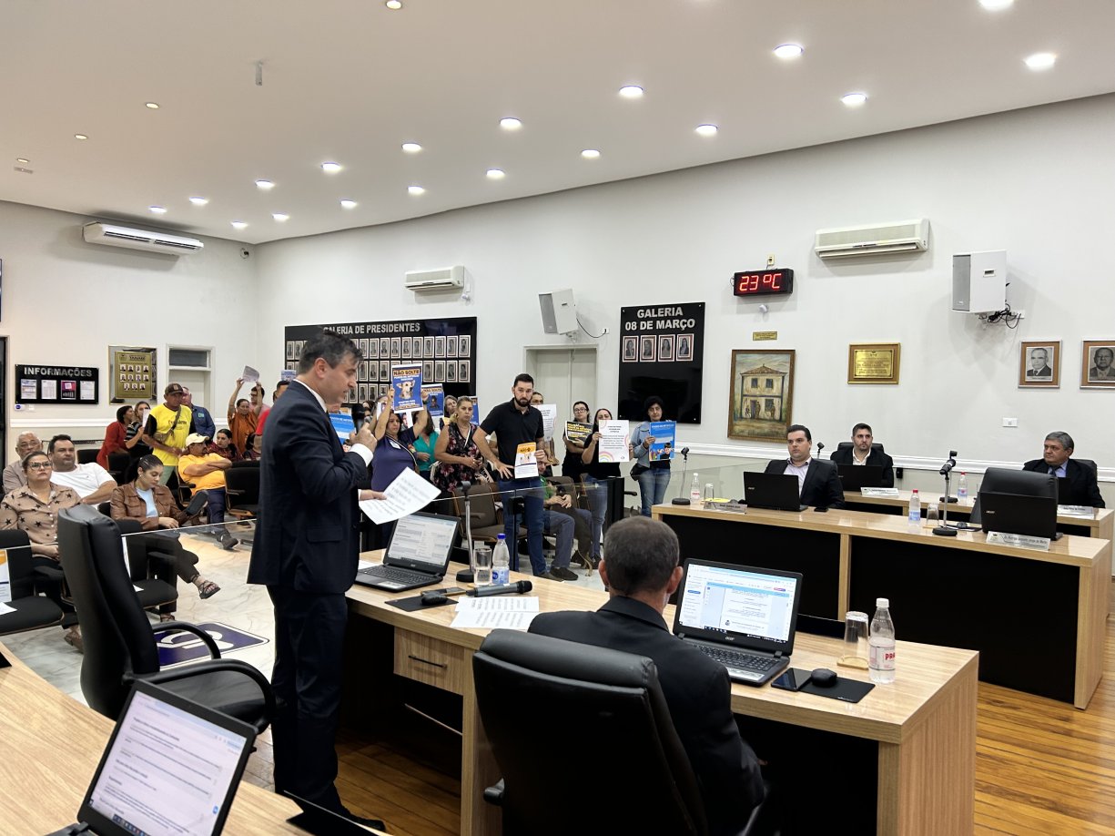 Câmara mantém veto parcial em projeto que proíbe fogos com estampido