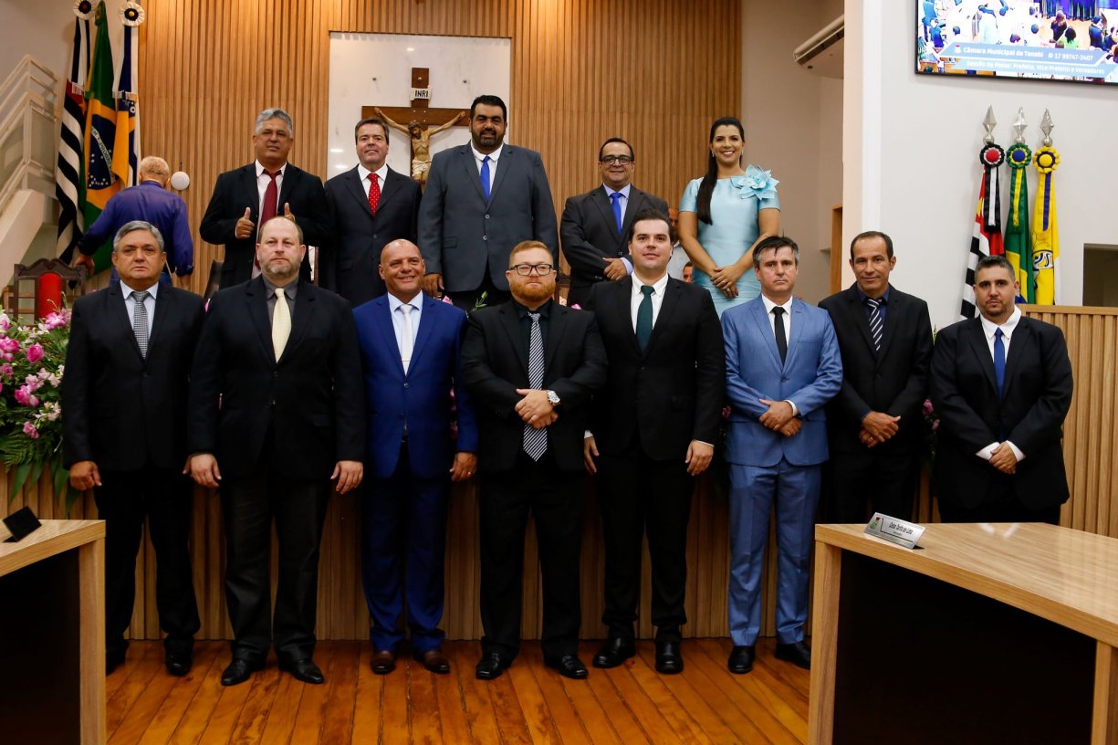 Prefeito, vice-prefeito, vereadora e vereadores de Tanabi são empossados e iniciam mandato