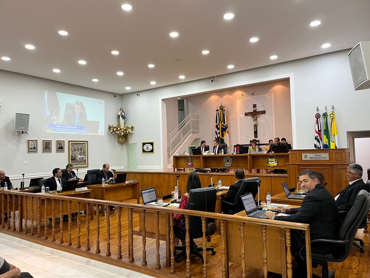 Resumo da 2ª Sessão Ordinária de 13 de fevereiro.