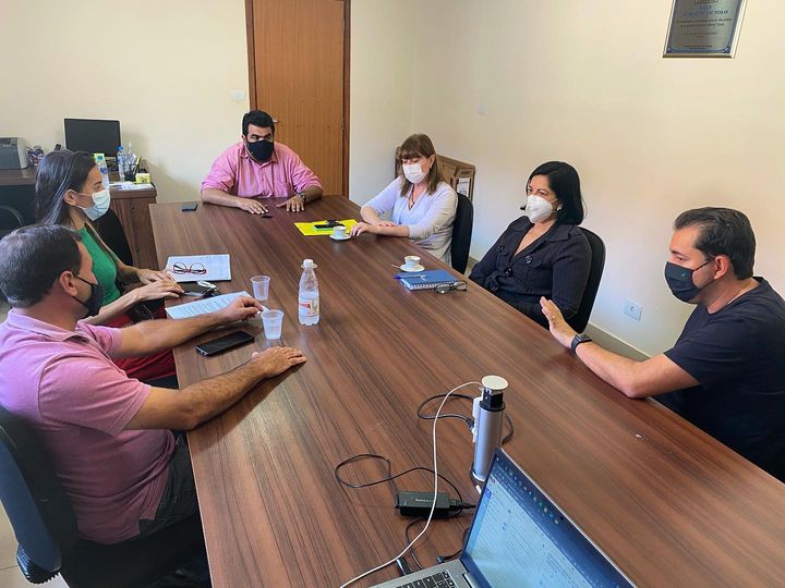 Reunião com os profissionais da saúde é realizada na Câmara.