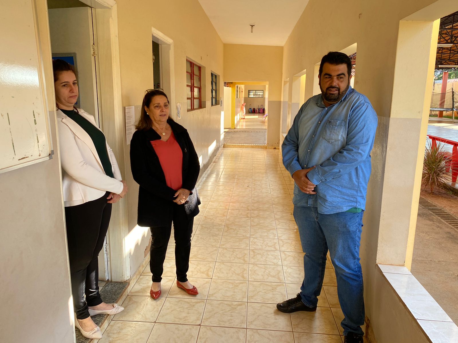 Presidente da Câmara visita escolas municipais.