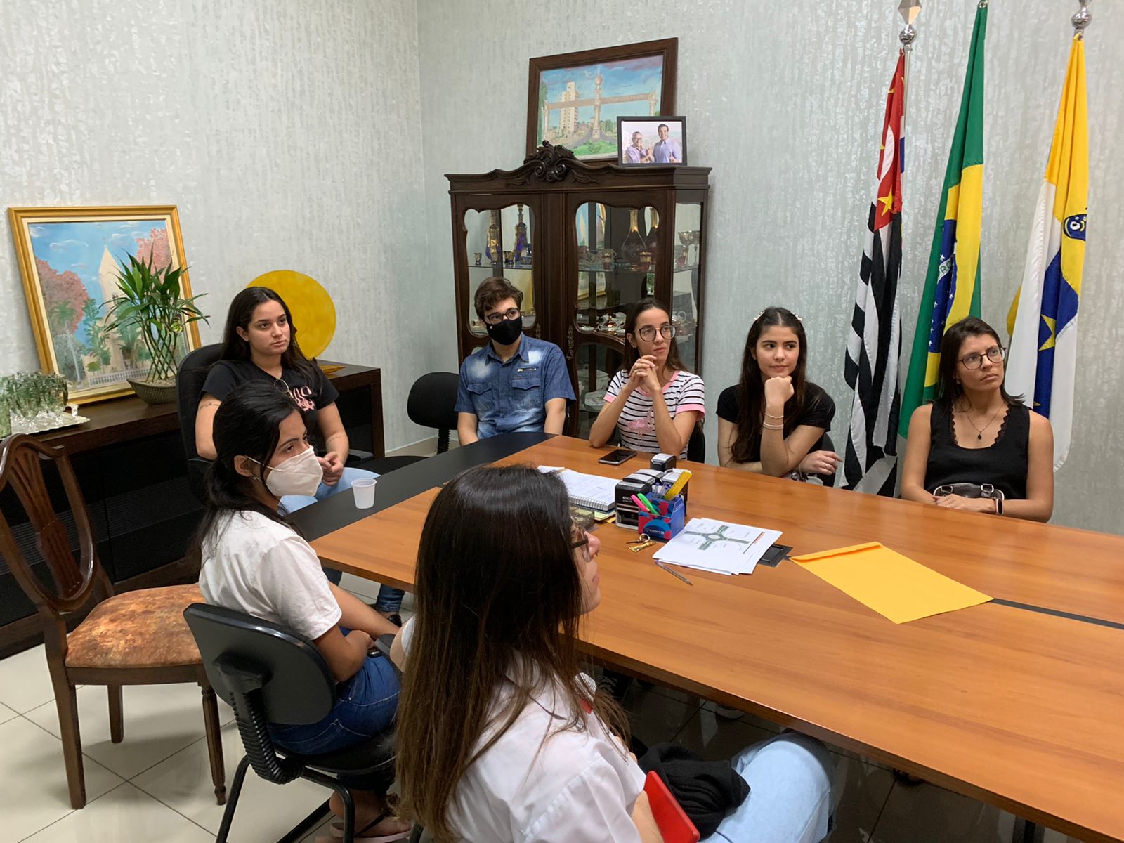 Vereadores e Prefeito disponibilizam ônibus universitário gratuito.