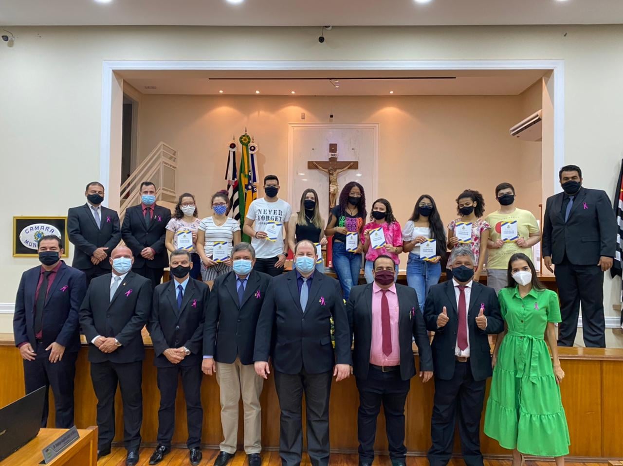 Vereadores recebem os alunos da escola Padre Fidélis
