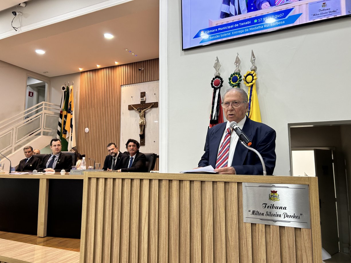 Advogado José de La Coleta recebe Medalha Rui Barbosa