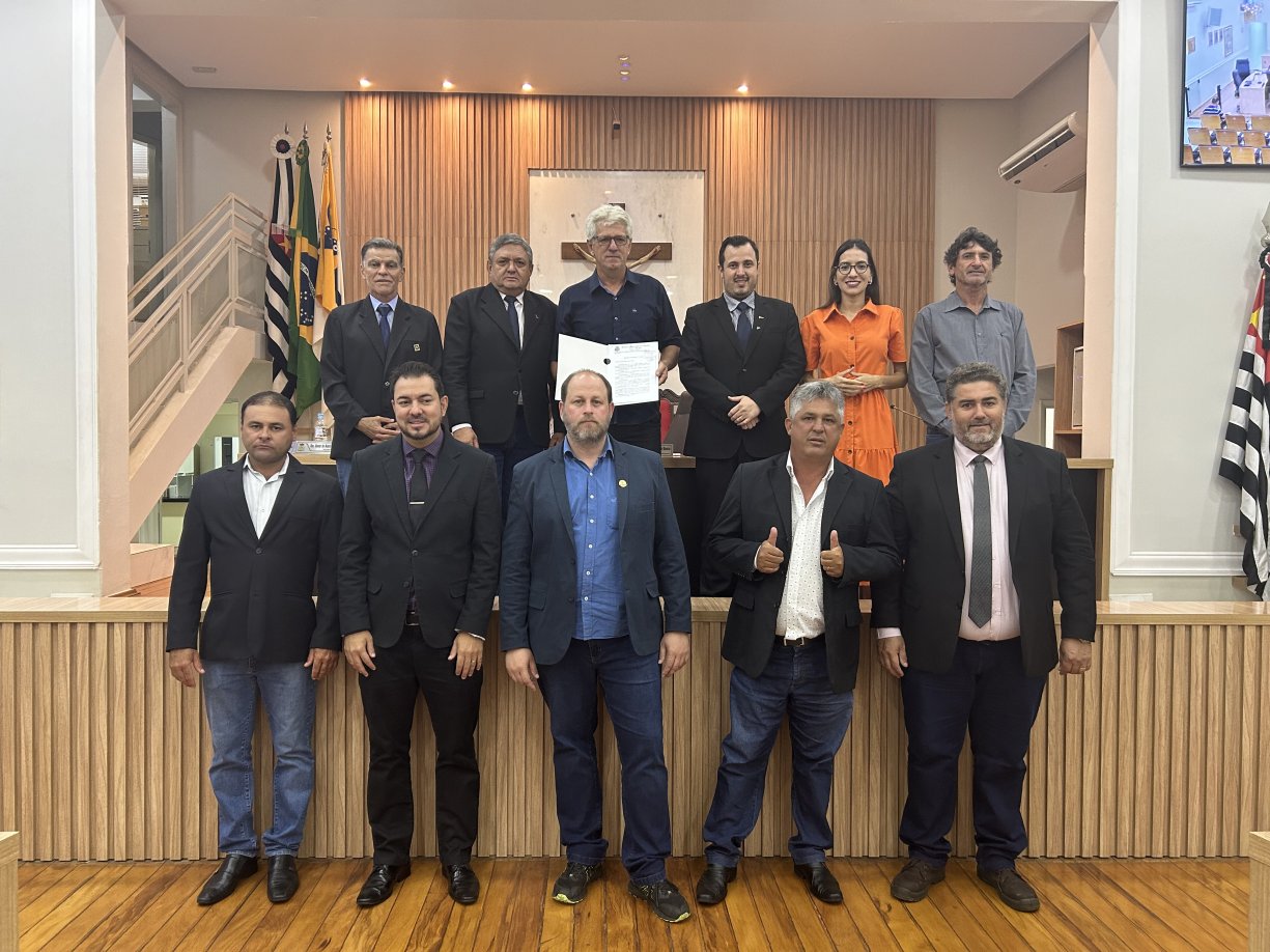 Servidor público e ex-atleta, Fábio Targa recebe moção de aplausos