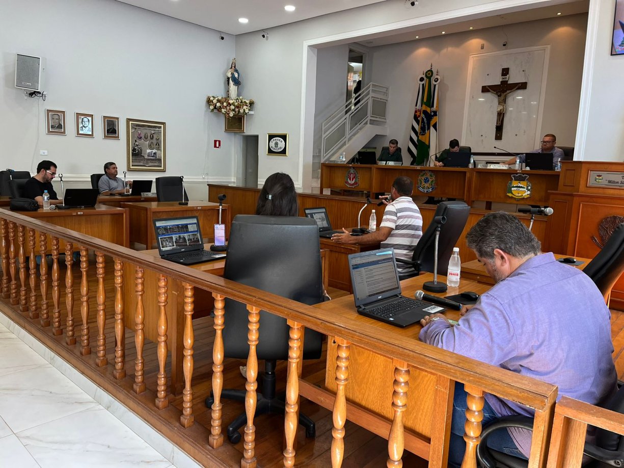 Em Sessão Extraordinária vereadores aprovam verba para o Show da Virada.