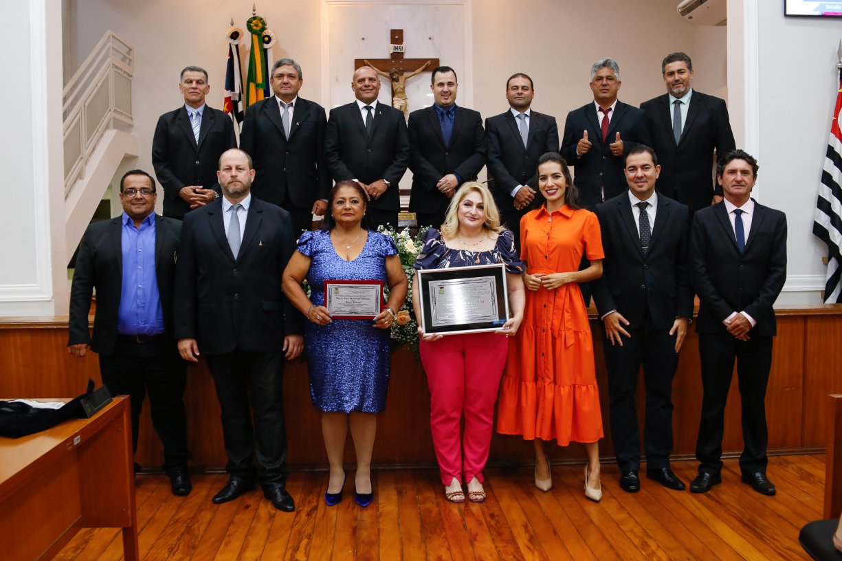 Câmara Municipal realiza Sessão Solene para entrega de Títulos.