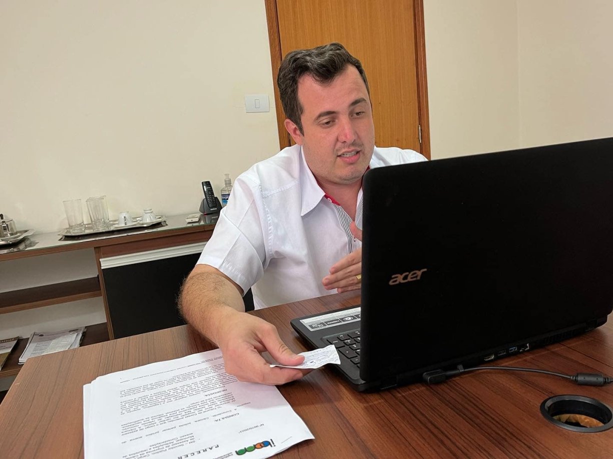 Presidente da Câmara promove reunião com a Promotoria do município.