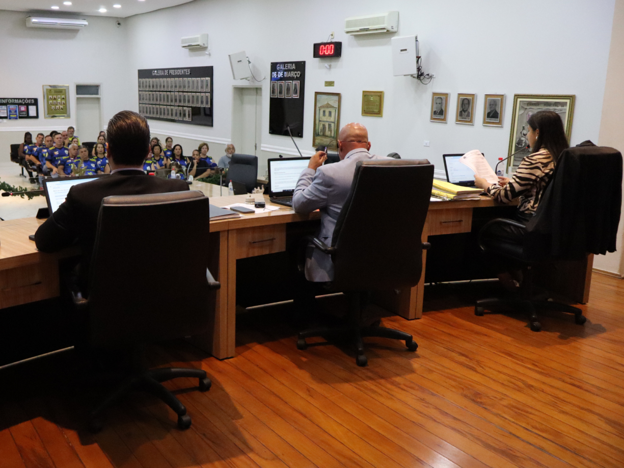 Câmara de Tanabi autoriza Cartão Extra para servidores do Legislativo