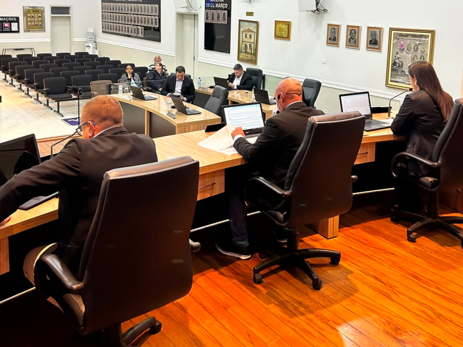 Projeto aprovado em Tanabi redefine gratificação para dentistas e enfermeiros da ESF